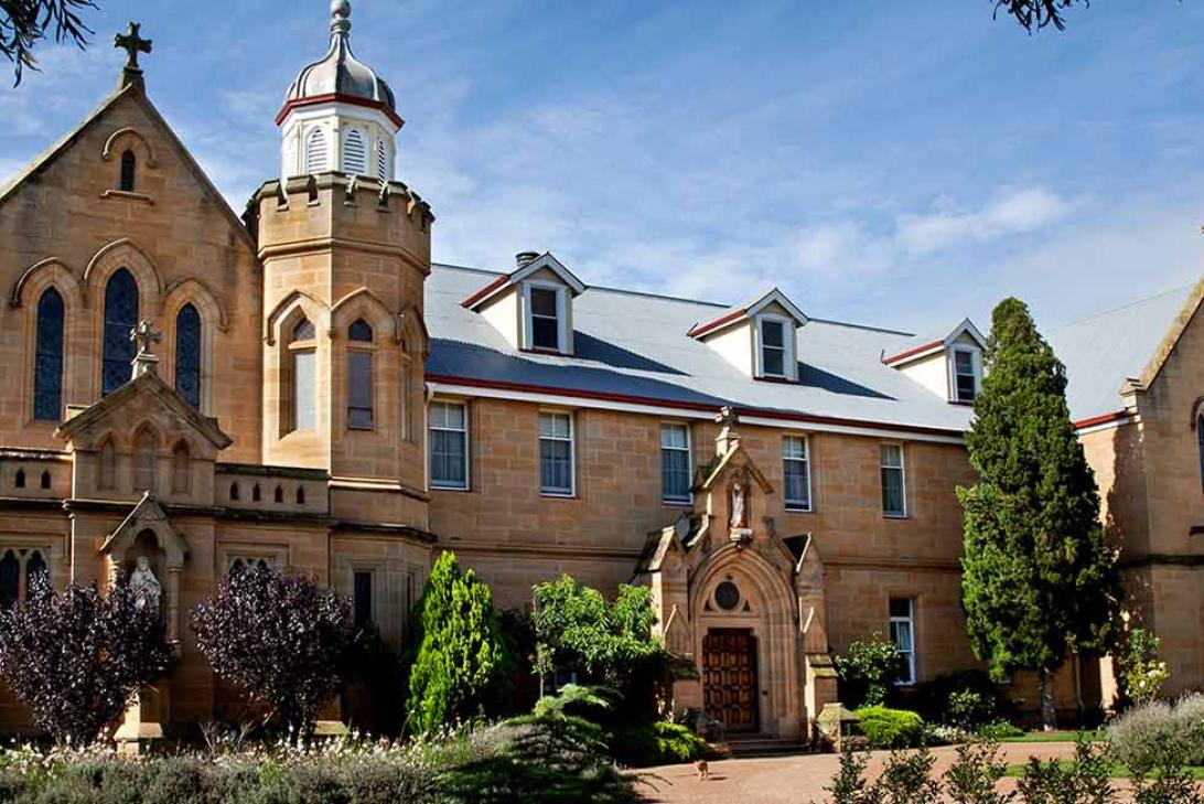 Abbey of the Roses, a B&B with character in Warwick | Highlights of the Granite Belt in 3 days