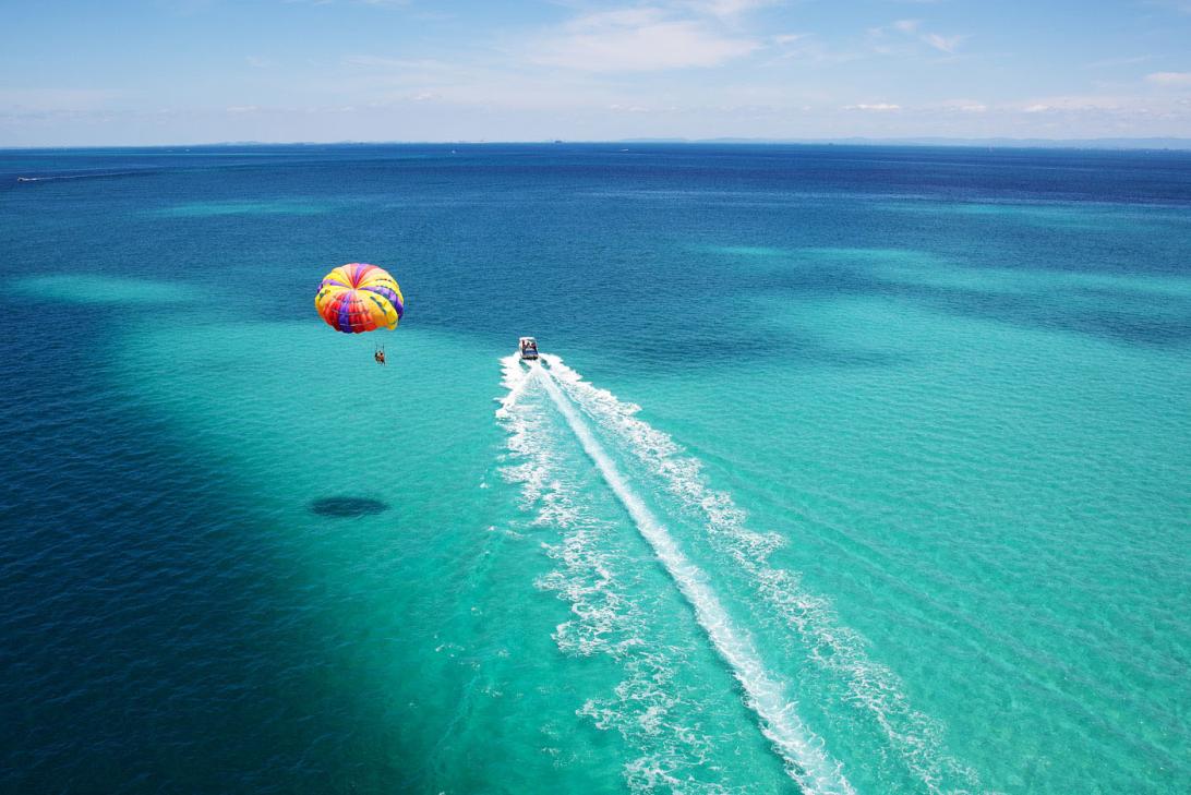Moreton Island Parasailing  